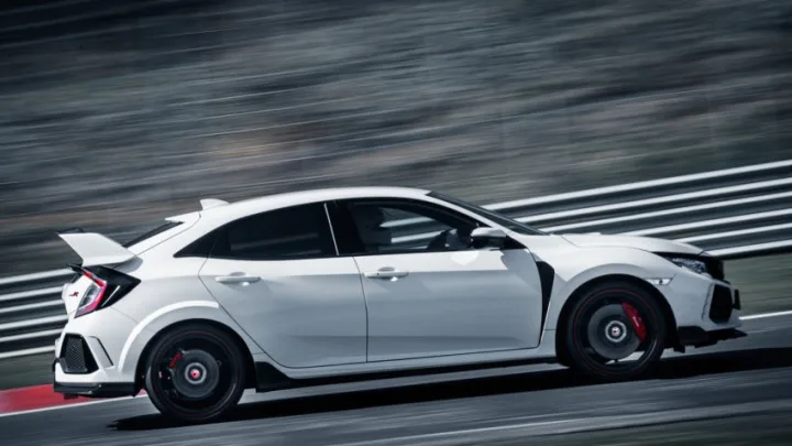 10th generation white civic type R on the Nurburgring